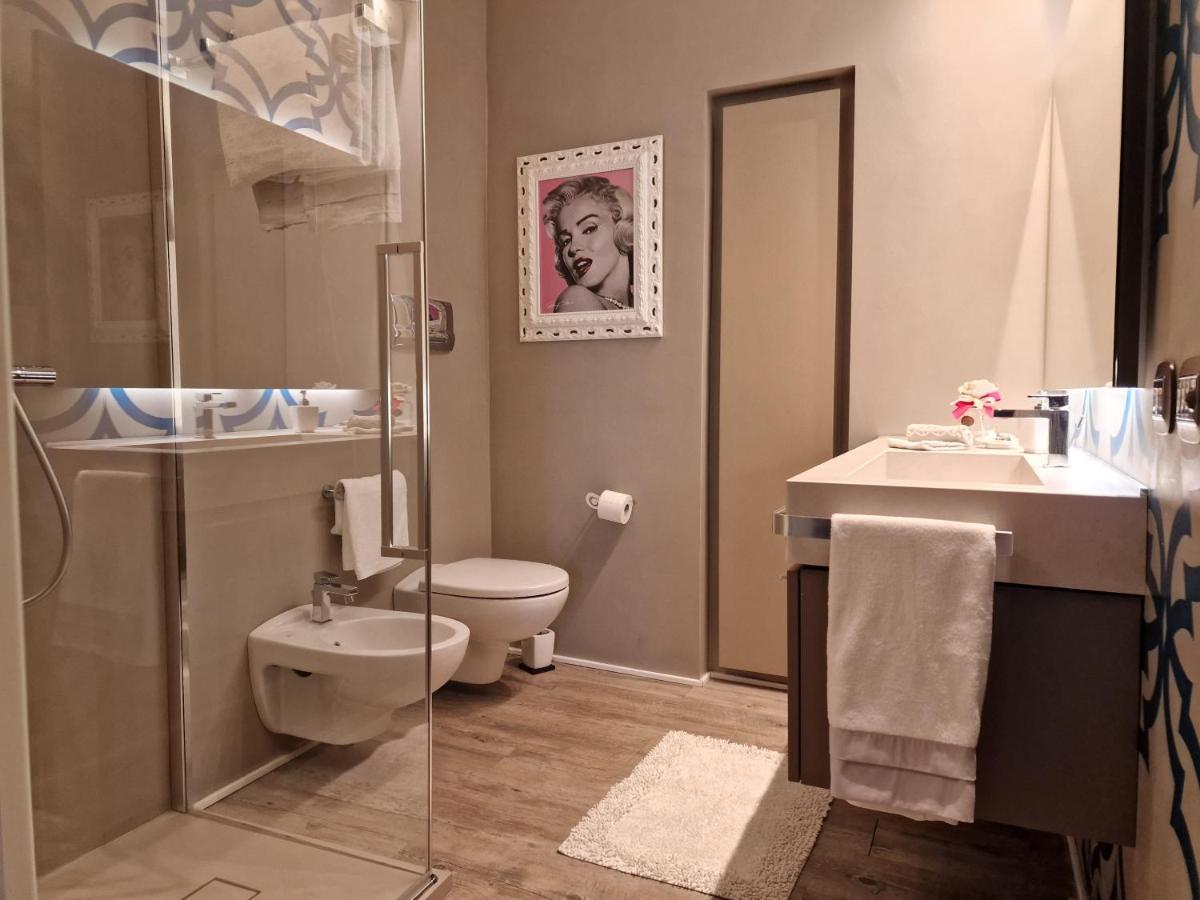 Desenzano Luxury Apartment Десенцано дел Гарда Екстериор снимка