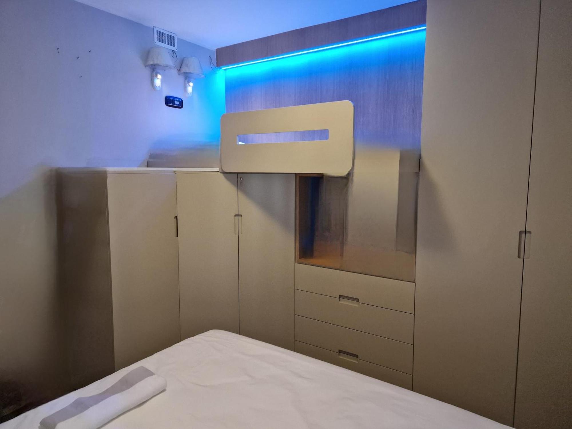 Desenzano Luxury Apartment Десенцано дел Гарда Екстериор снимка