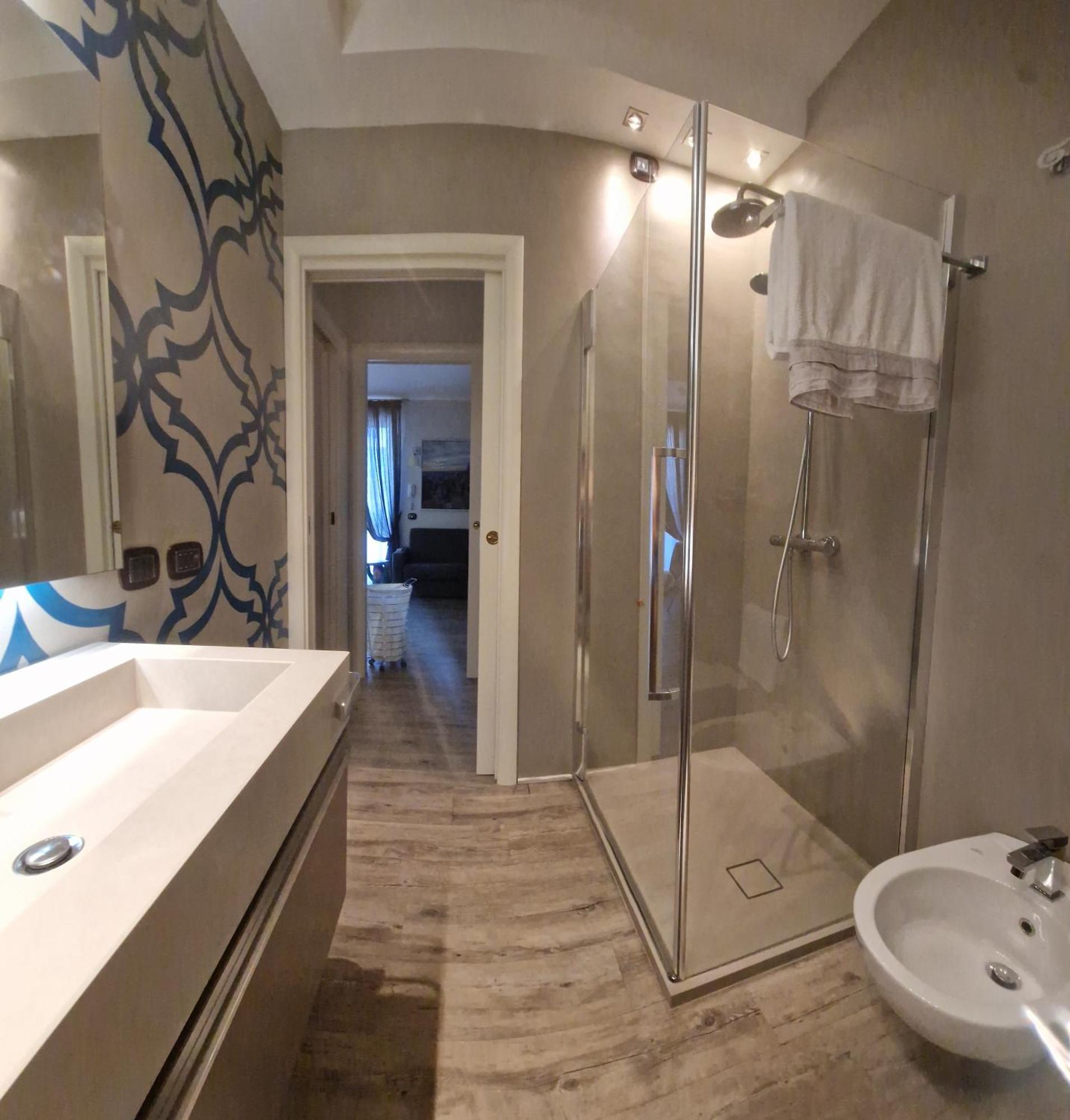 Desenzano Luxury Apartment Десенцано дел Гарда Екстериор снимка